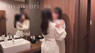 [amateur Lesbian] in the Bathroom with my Girlfriend...♡[japanese]