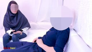 پدرشاگردم به بهونه درس اومد باهام صحبت کنه. که فهمیدم کار دیگه ای باهام داره. پر از مکالمه Irani