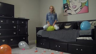 MILF ROXIE RAE'S BALLOON POPPING