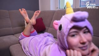 Full Video - Cosplay BIG teen feet teasing POV (POV foot worship, young feet, unicorn feet, BIG feet, sexy soles)