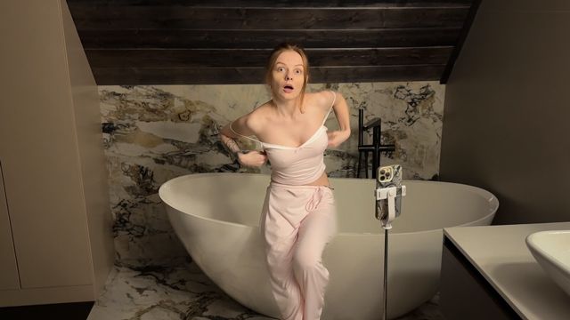 Stepbrother Caught Redhead Stepsister as she makes Intimate Photos and Fucked her