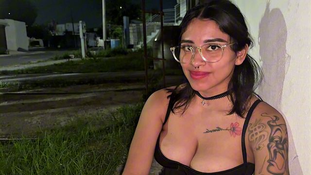Después De Darle Una Mamada Lo Agarré a Besos