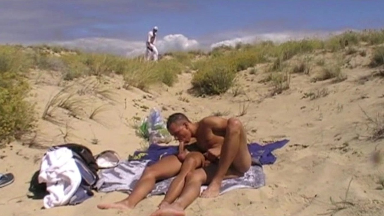 157 exhib sex in publci beach with three boys