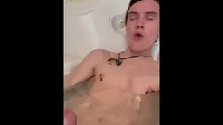 Little Jerk Session in the Tub - Pornhub Gay