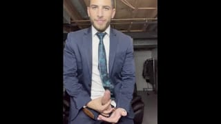 Christian Styles Jerking a Huge Load in Suit - Pornhub Gay