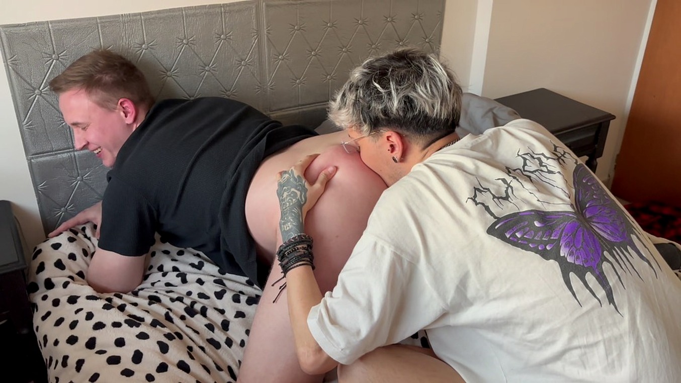 Hot Twink Rims and Fucks his Pretty Stud's Smooth Ass