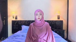 Cewek Cantik Hijab Jadi Pelacur