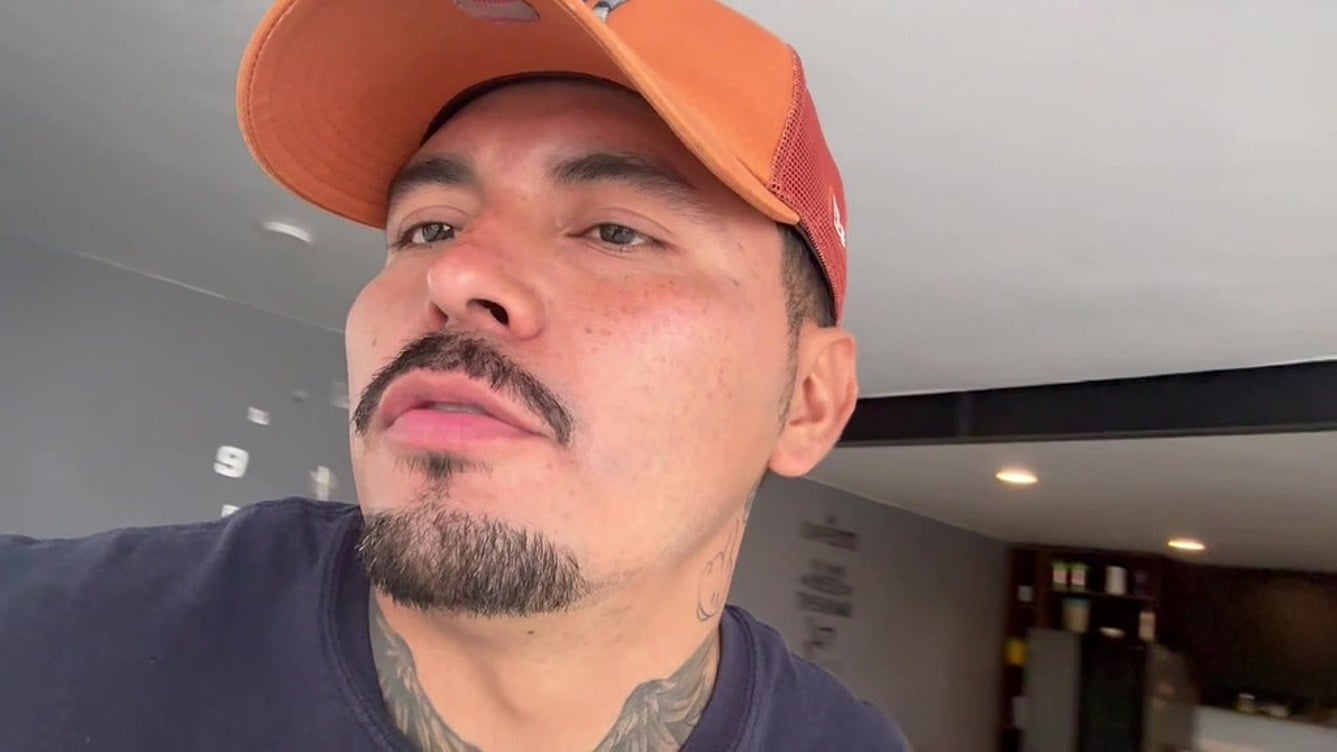 Tirandome a fan mayate, me lo revente despues de que estaba pide y pide mi verga por todas mis redes sociales