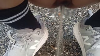 生理終わりかけで野外放尿