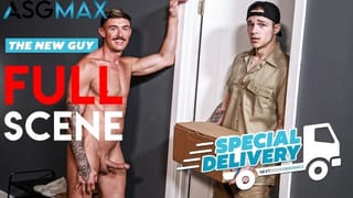 Inked up Delivery Hunk Delivers his Load to Horny Client - FULL SCENE - Pornhub Gay