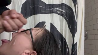 Nerdy Girl gives Amazing Blow Job