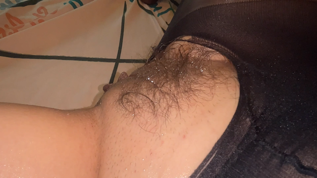 Quick Orgasm from Vibration in the Pussy. Clouse-up.