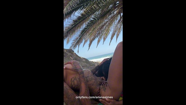 Eating Pussy at Public Beach