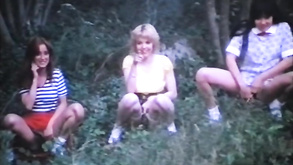 Trois Lyceennes a Paris. Classic porn movie by Mike Hunter