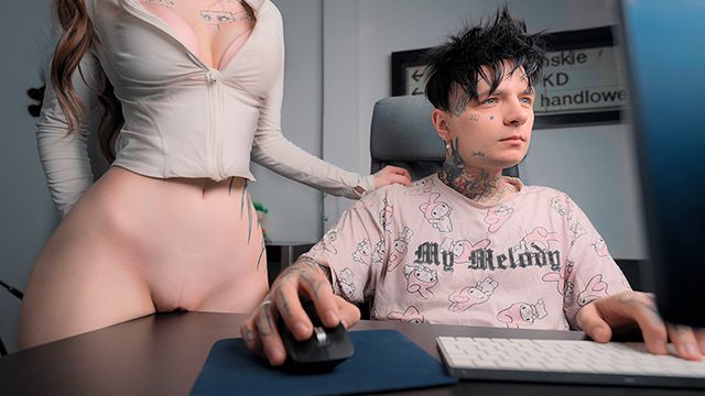 She Rubbed her Pussy against the Table, not Letting me Play. I had to Cum on her Face - Pinkloving