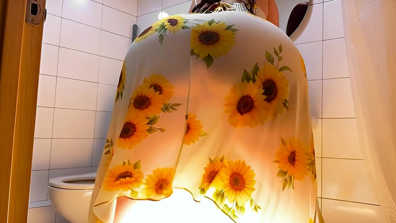 Voluptuous stepmom at the bathroom mirror got a sudden surprise from behind by her stepson, then in the bedroom oil, deep kisses, and an unforgettable finish deep inside