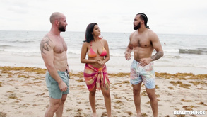Horny tart Roxie Sinner crazy threesome video