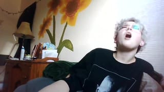  teen makes herself Cum very Hard with new Vibrator