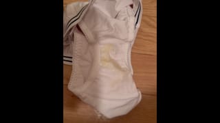 姪っ子パンツに大量射精