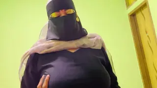 Shy Muslim Girl in Burqa Gets Wild behind Closed Doors – Desi Roleplay Fantasy