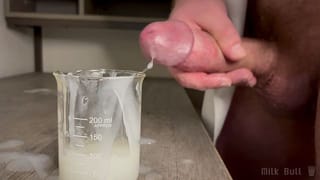 Hung Sperm God Shoots out 100 Ml of Cum in one Session