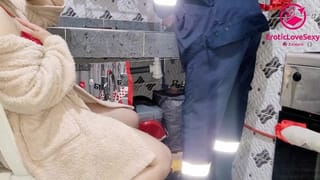 The Plumber Fixes my Pussy leak🔥Plumber'S💧sex Fix the Faucet and also Fix my Pussy it would have been Dripping💧clear Sound