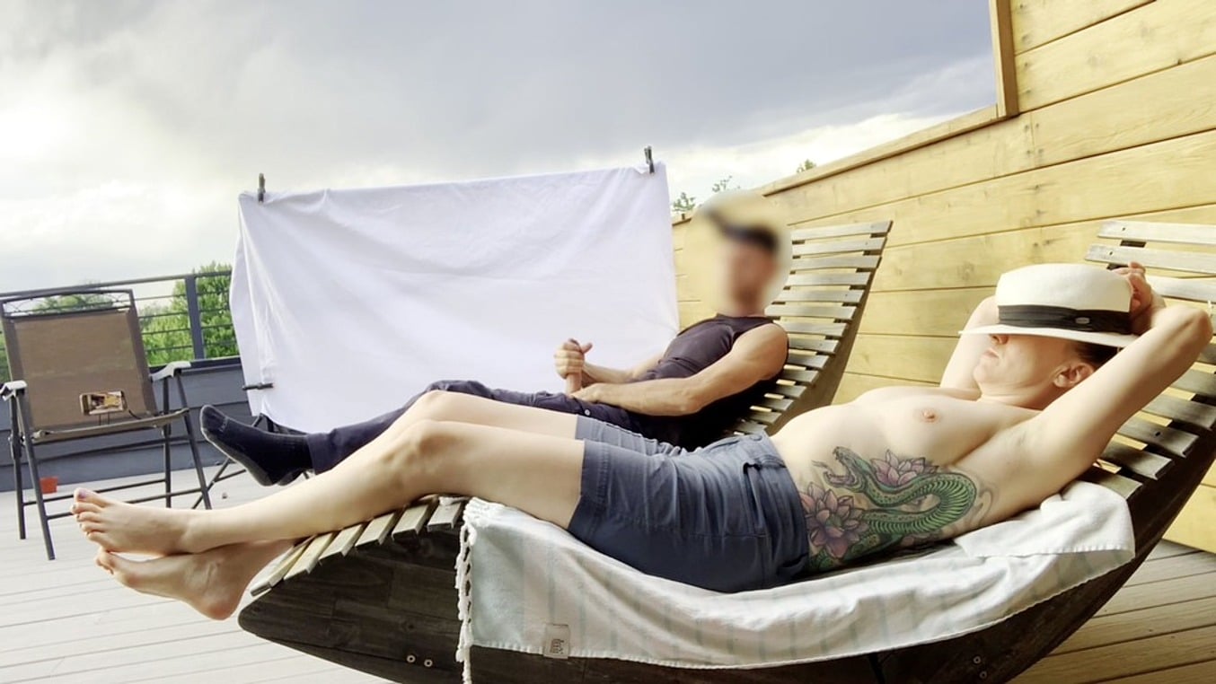 DICKFLASH ROOF ADVENTURE: part 1 a little redhead slut gives me fast cumshot on her and while her boyfriend waits