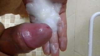 Cuban Stud and his Squirt of Thick Milk - Pornhub Gay