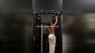 18yo Influencer Gangbanged during IG Live "Q&A" Session