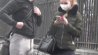 Bulge Dick Flash on Street \ Public Flashing