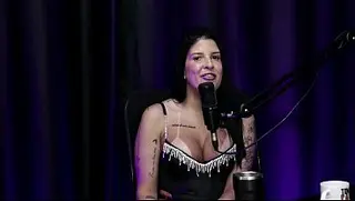 She started in customer service, but before that she was a cashier - Letícia Braga (Moai TV)