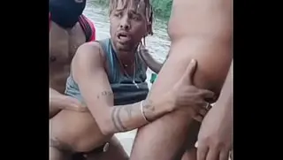 Smoke Clips porn video – I was walking when this showed up asking for a cigarette. I don't smoke, but I offered him my dick and he loved it. We caught a fisherman to join in too (preview).