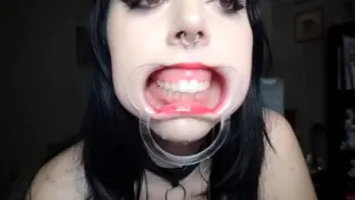 MOUTH TOUR PREVIEW