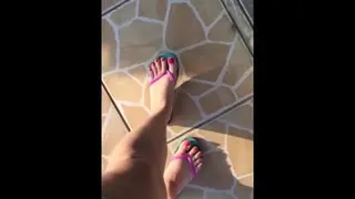 @tici_feet IG Tici Feet Ticii_feet outside Wearing Havaianas - Red Toes