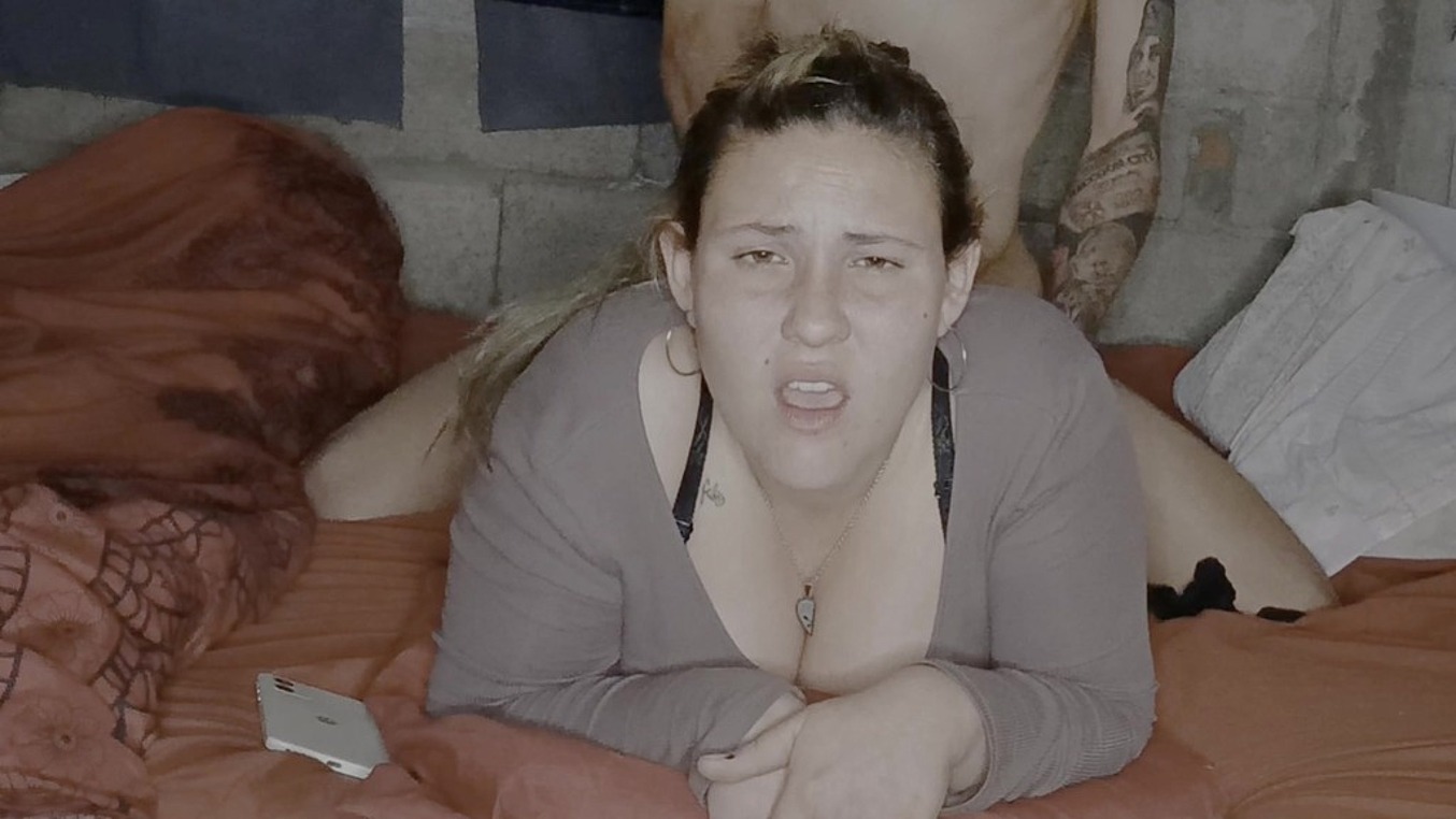 jovencita latina es follada duramente