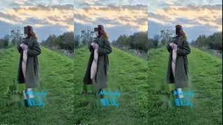 Coat porn video – Standing in my Green Coat, Legs apart in Purple Lingerie outside 😳💜