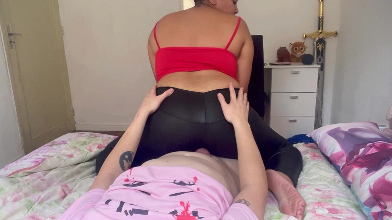 Cutie porn video – BBW Big Ass Farting on Trans cock