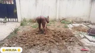 African Babe/voluptuous Butt,tiny Skirt/gardening/no Panty/akiilisa Pornhub