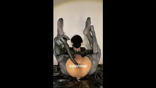 Black Spider Squirting Water - Pornhub Gay