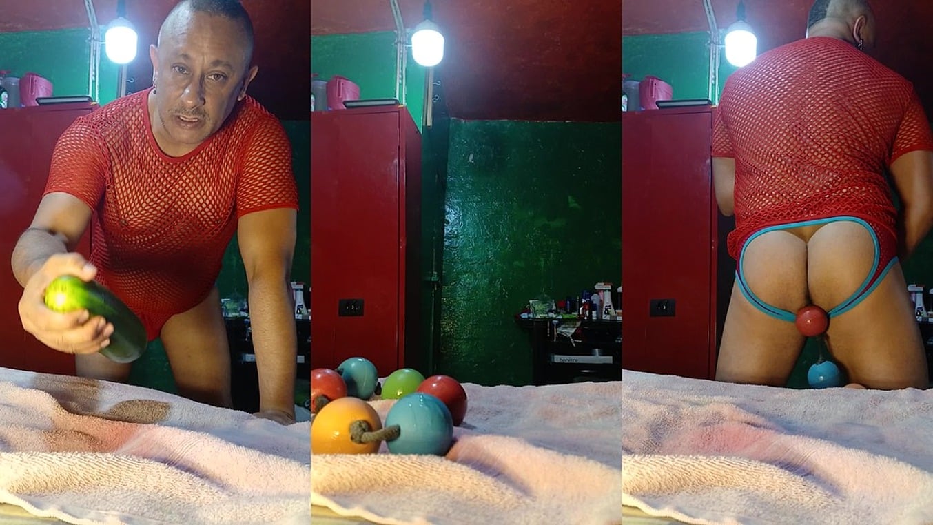 Pepinote y rosario anal casero abriendo mi culo tragon 🤤