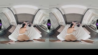 Jasmine Jayne gives Dude a Blowjob – TmwVRnet