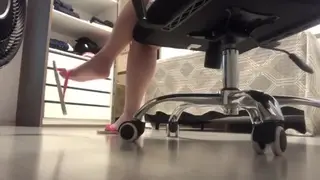 @tici_feet Tici Feet Ticiii_feet Dangling Havaianas - Spy View (preview)