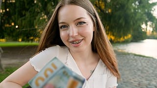 For Penge Ja! Købte Sex Med En 18-årig Fremmed Pige