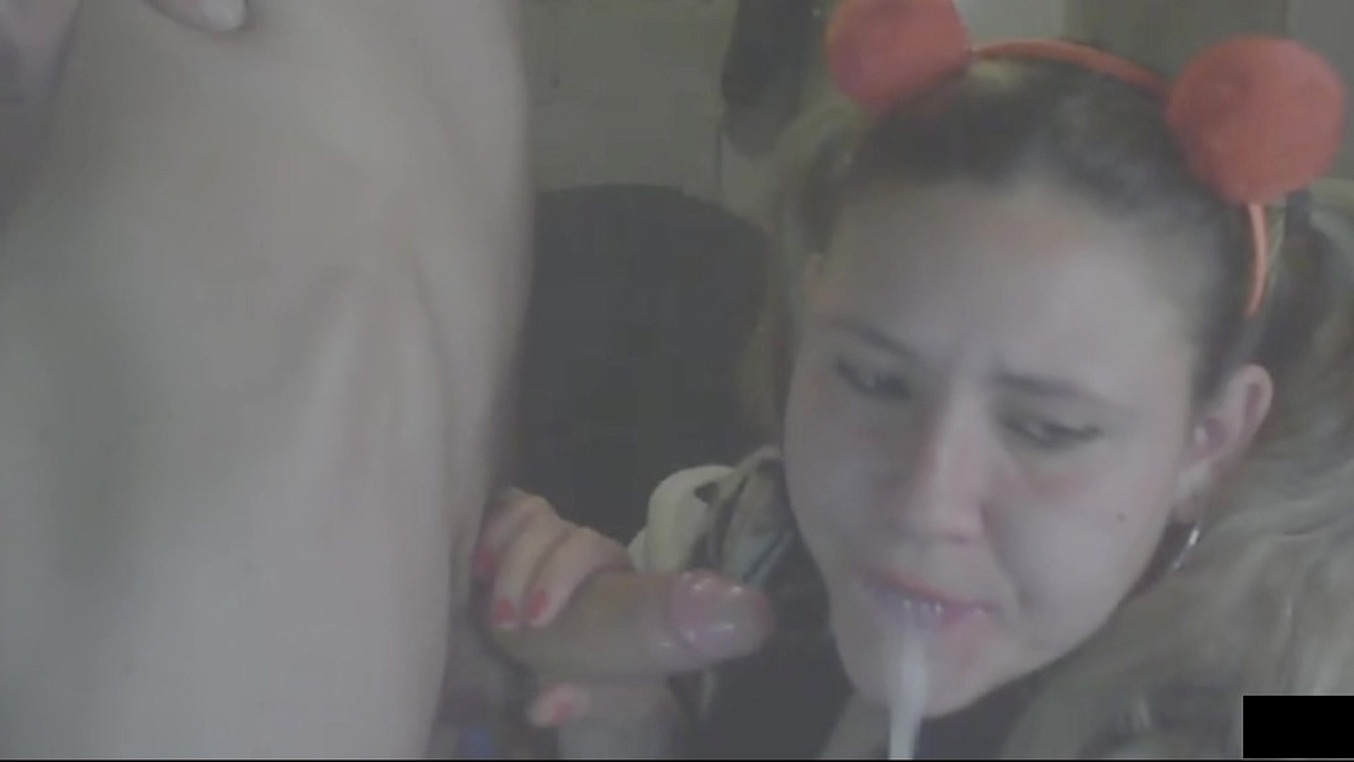 Rubia Argenta Humillada En Webcam - Garganta Profunda