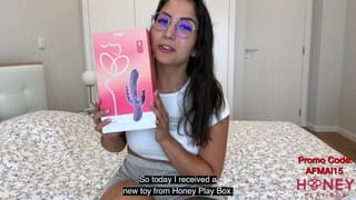 I TRIED a NEW SEX TOY FROM HONEYPLAYBOX