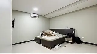 Andrehot porn video – Having sex with the skinny girl, it's really good.