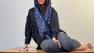برای وام رفتم بانک . از قبلش میدونستم چجوری باید وام رو بگیرم .مکالمه خیلی زیاد. داستان کامل و جذاب.