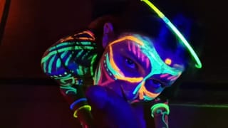 Fucked the Wild Slim Girl in the UV- Light