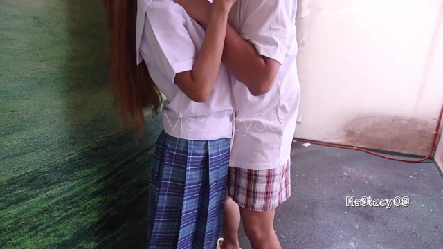 Pinay College Students Fucked at the back of the School Building