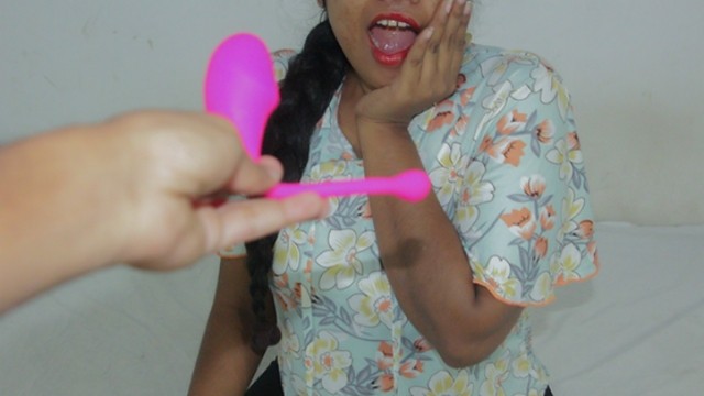 කැල්ලෙග උපන්දිනයට අරන් දුන්න අමුතු Gift ඒක BEST GIFTS FOR THE GIRLFRIEND/ Tankx 1k Subscribers